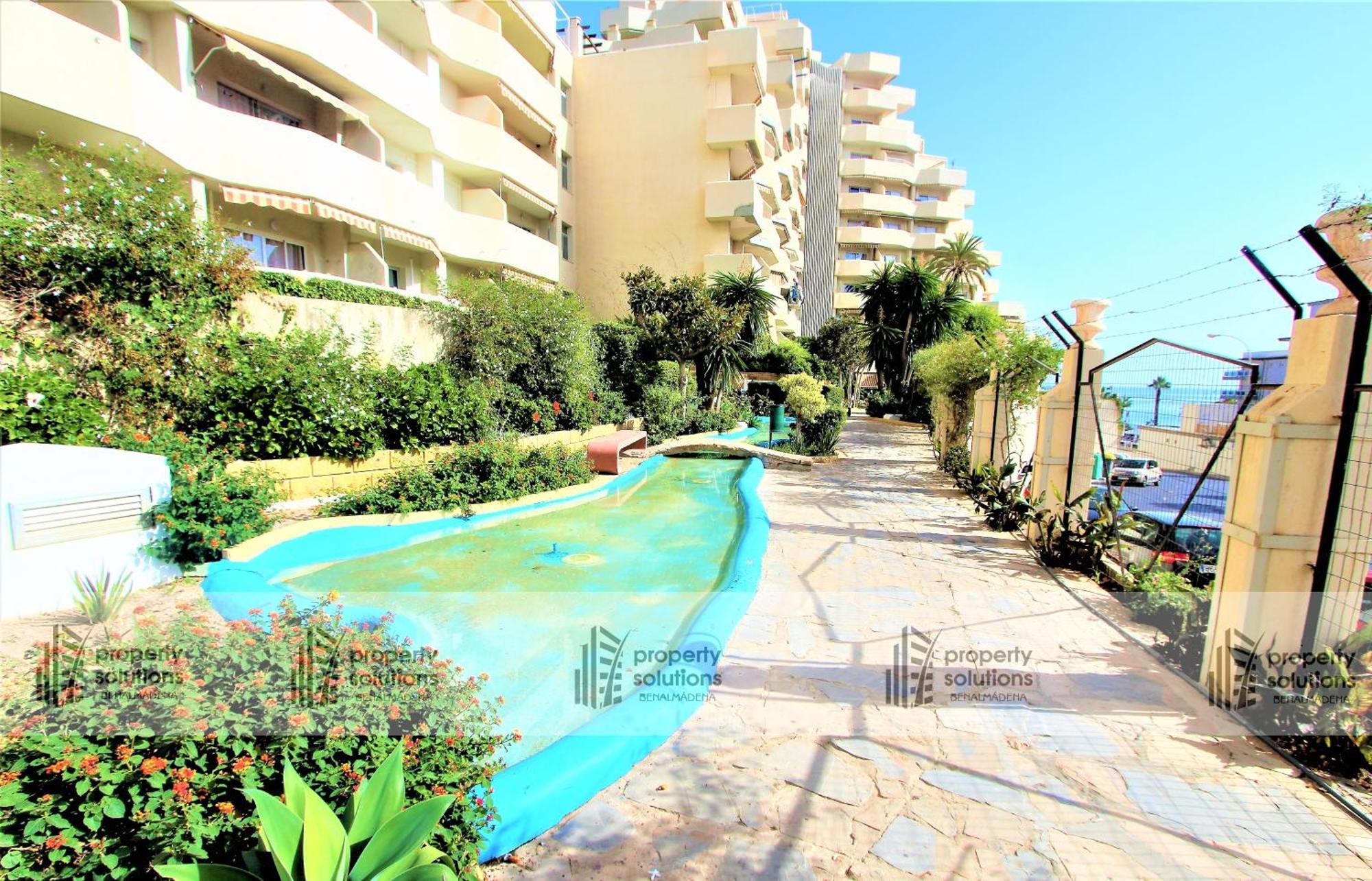 Benalbeach 1010 - Vista Al Mar - Piscina Todo El Ano - Primera Linea De Playa Benalmádena Exterior photo
