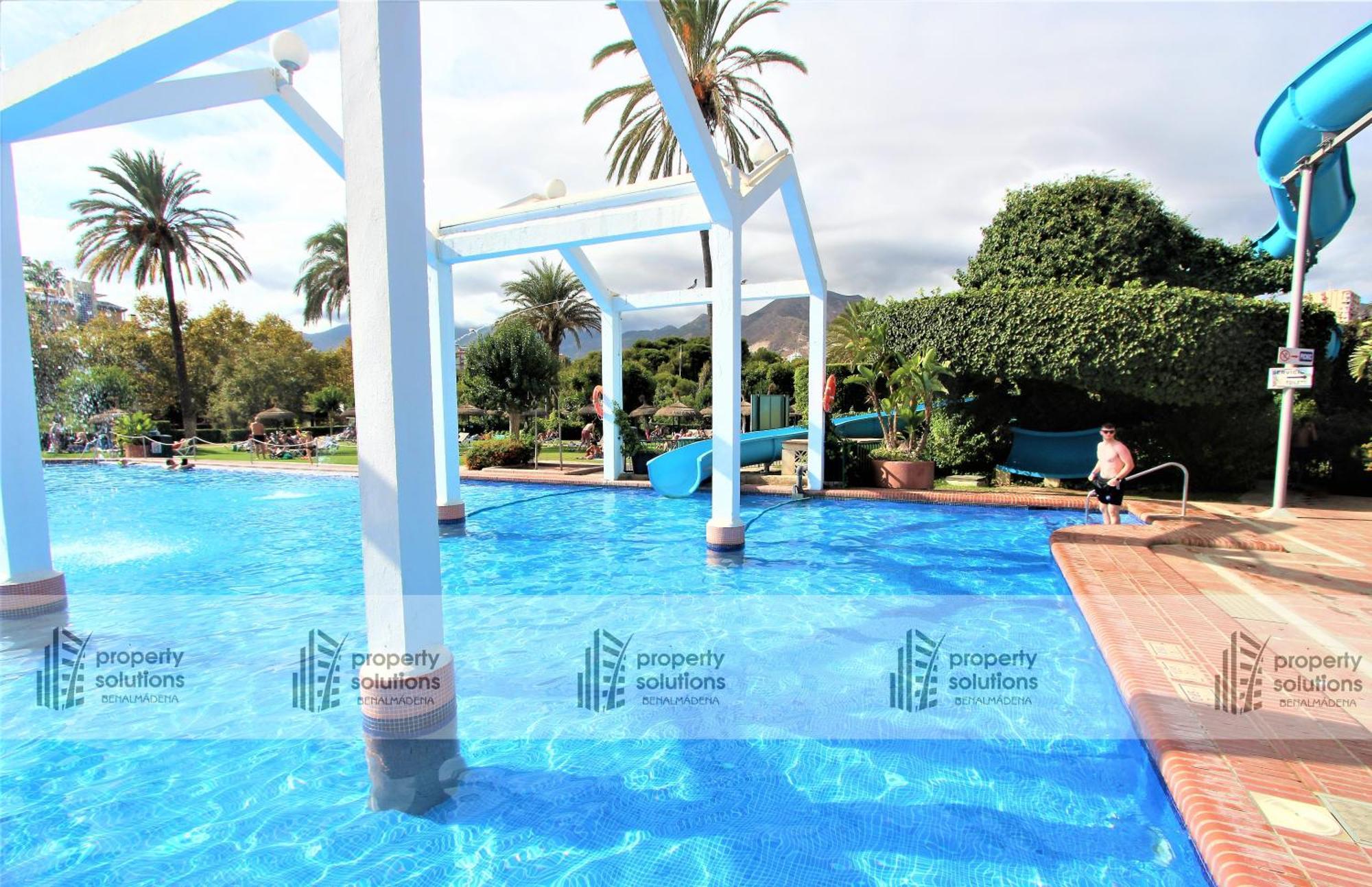 Benalbeach 1010 - Vista Al Mar - Piscina Todo El Ano - Primera Linea De Playa Benalmádena Exterior photo