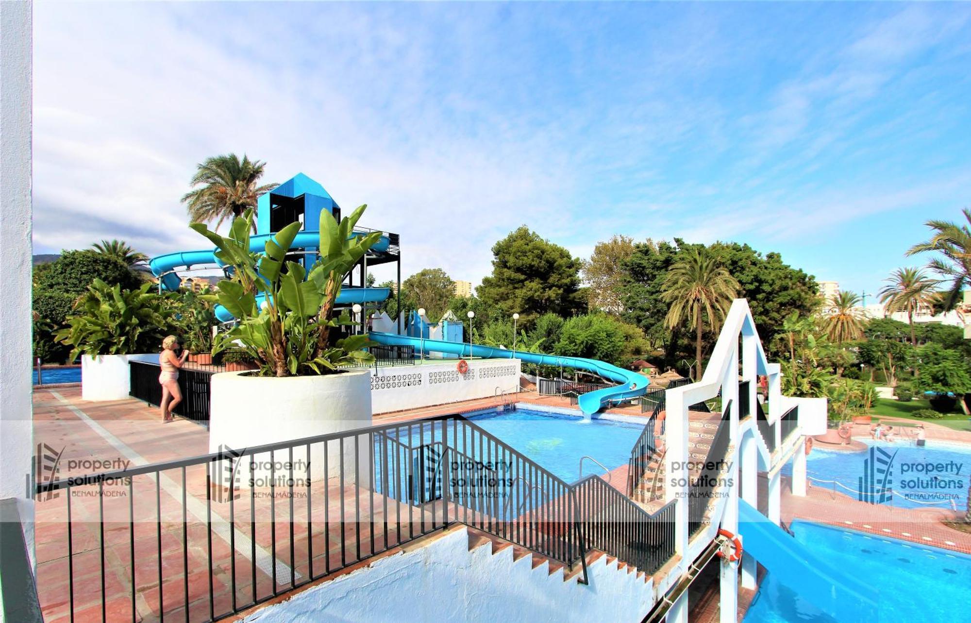 Benalbeach 1010 - Vista Al Mar - Piscina Todo El Ano - Primera Linea De Playa Benalmádena Exterior photo