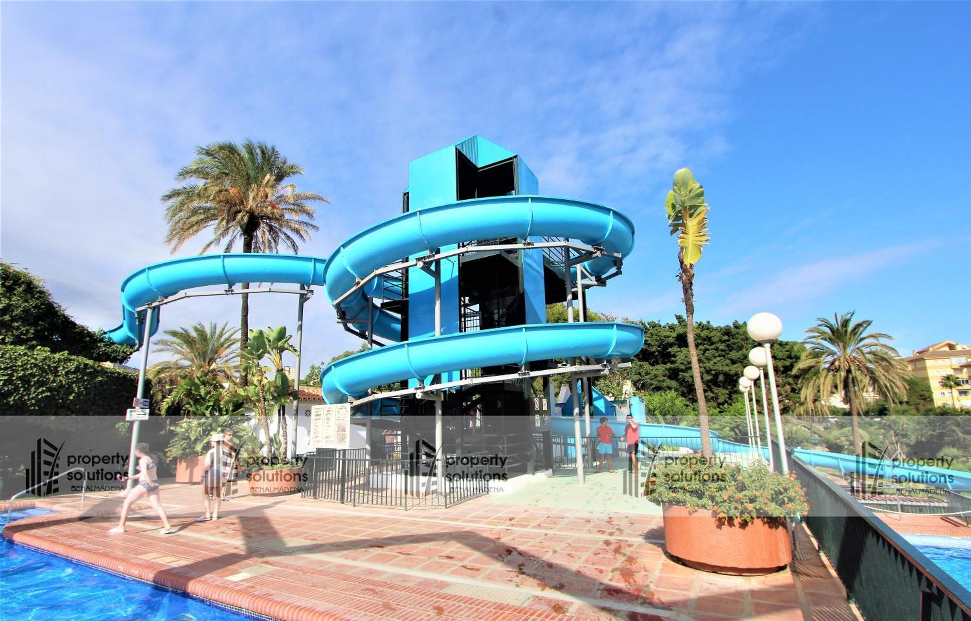 Benalbeach 1010 - Vista Al Mar - Piscina Todo El Ano - Primera Linea De Playa Benalmádena Exterior photo